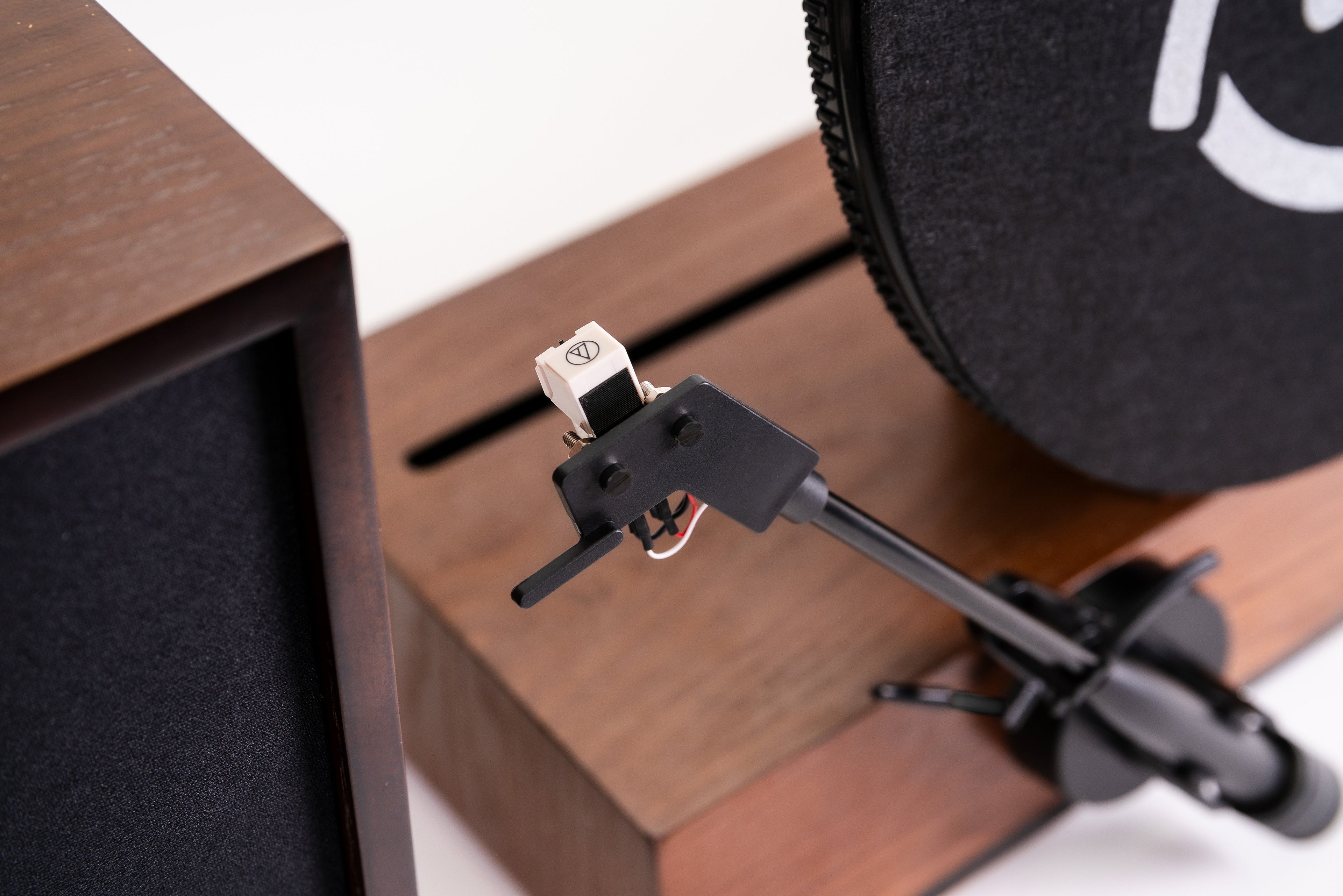 FL450 Audio GLD Vertical Vinyl Record Player